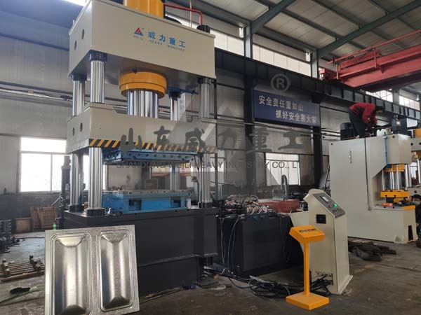 500噸巧克力水箱模壓板成型液壓機(jī)